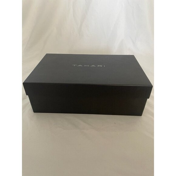 NEW Tahari  Women's  Mid Heels Velvet Black  Round Toe Size 8 M - Picture 9 of 14